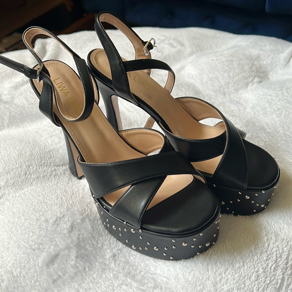 LIWA LIRO Women's 5.9" Chunky Platform Heels Sandals with Studs